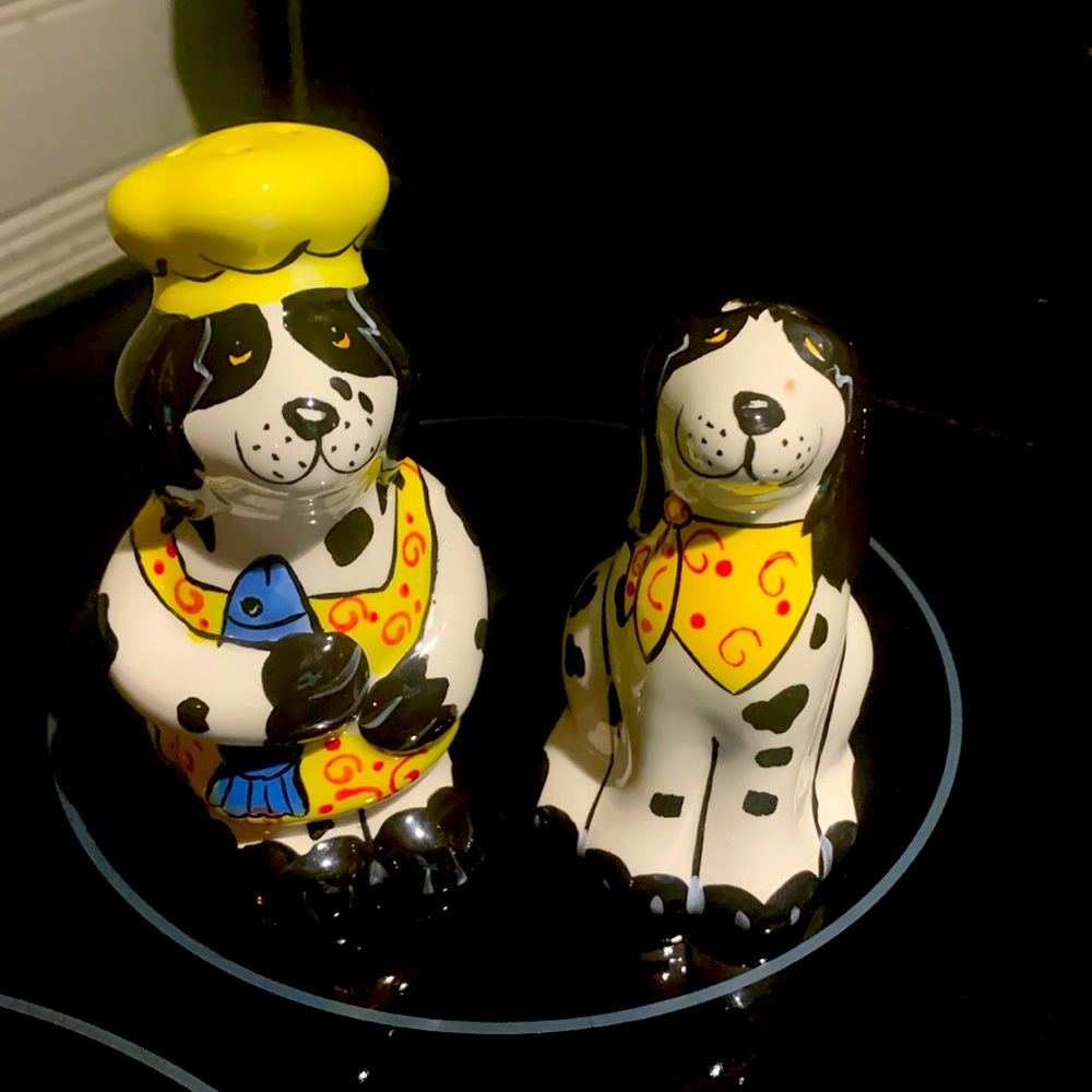 Chef Dogs with bandannas Salt/Pepper Shakers